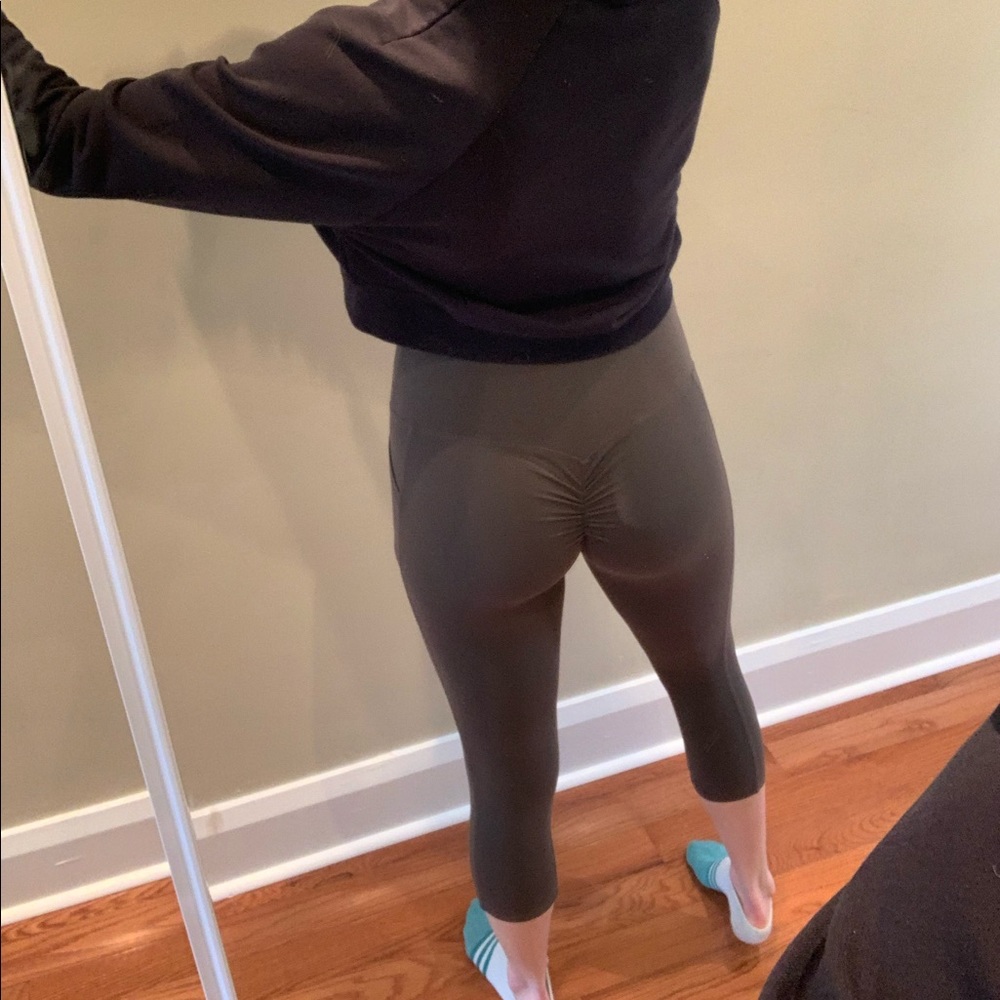 Scrunch bum cropped leggings